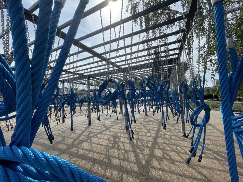 Показываем, как выглядит сейчас часть пермской эспланады, где идет реконструкция