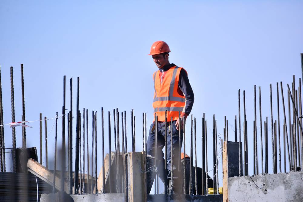 Эксперты обсудили причины сбоев в реализации региональных строительных проектов