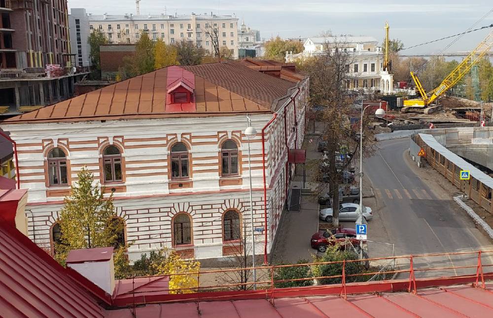 У второго корпуса Пермского института железнодорожного транспорта проведут капремонт кровли