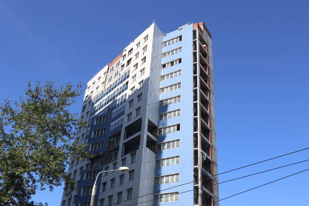 Застройщик административного здания по ул. Окулова в Перми достроит объект
