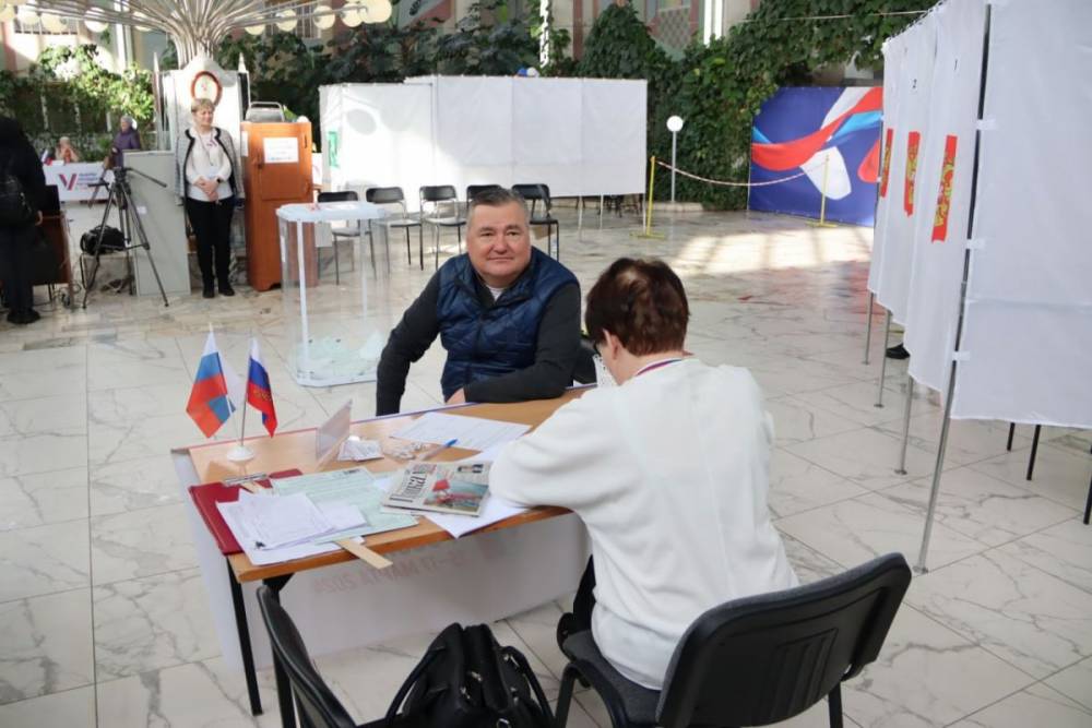 Депутаты в Пермском крае активно голосуют на выборах Президента РФ