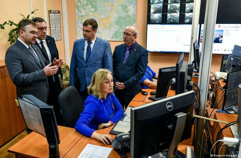 Глава Перми с рабочим визитом посетил Единую дежурно-диспетчерскую службу