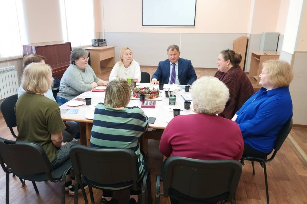 На ТОС земля держится. Активисты намерены решить вопрос с задымлением Паркового шашлычниками