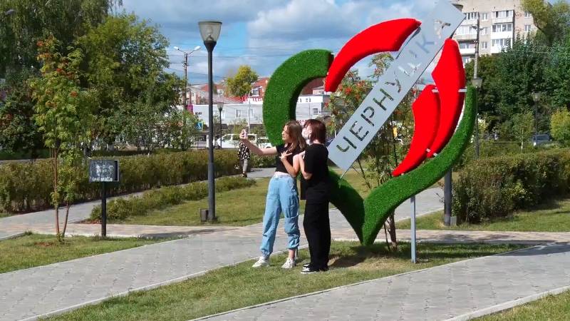 20 территорий Пермского края ​получили «сердечные» арт-объекты от «ЛУКОЙЛА»