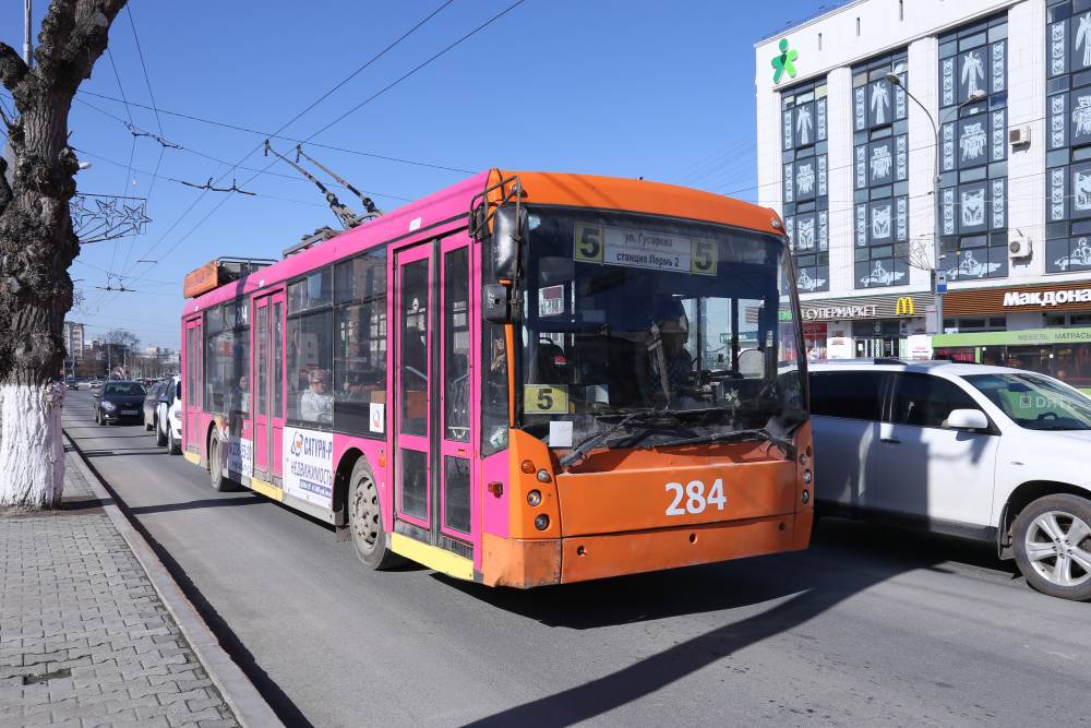 ​Власти Перми собрались безвозмездно передать 43 троллейбуса в Березники