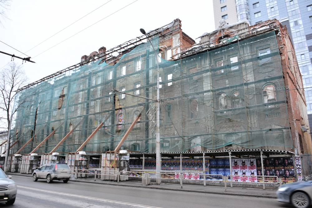 Стена из вариантов. ​«Пермглавснаб» закончил обследование бывшего пивзавода на улице Сибирской 