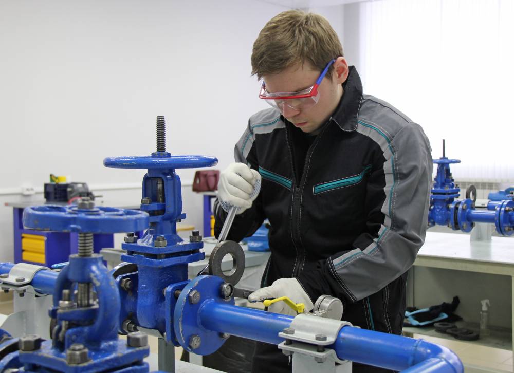 ​«Метафракс Кемикалс» на конкурсах профмастерства отмечает лучших в профессии