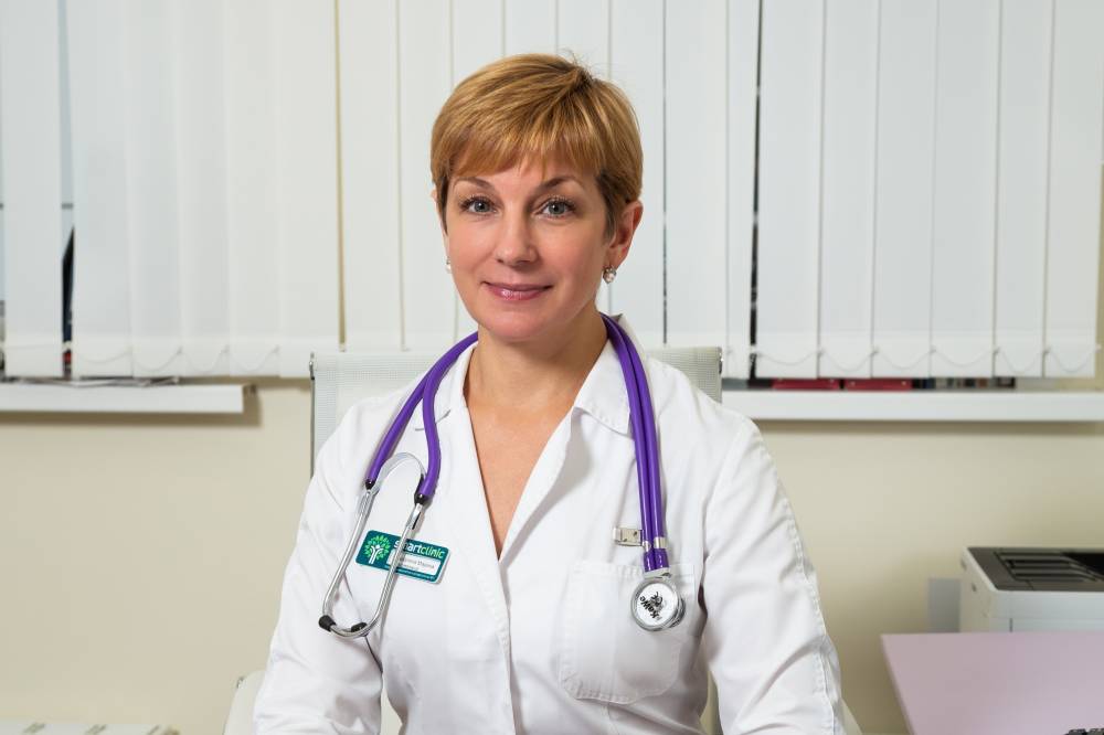 ​Ответный удар по COVID. Главврач клиники – об особенностях омикрон-штамма и вакцинации