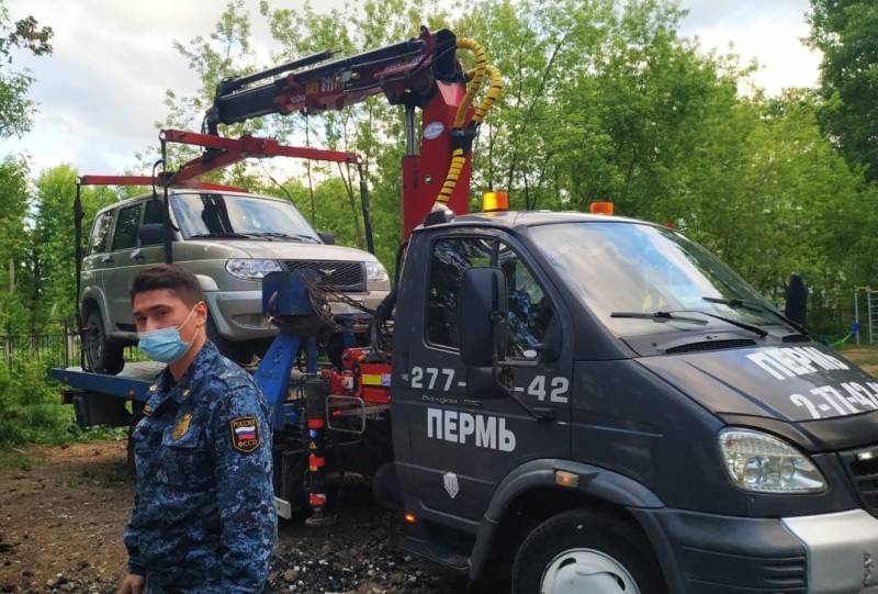 ​Должники за тепло в Перми лишились «Шкоды» и УАЗа
