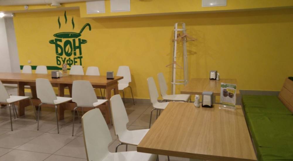 В Перми на Компросе выставлено на продажу за 11 млн рублей помещение кафе «БонБуфет»