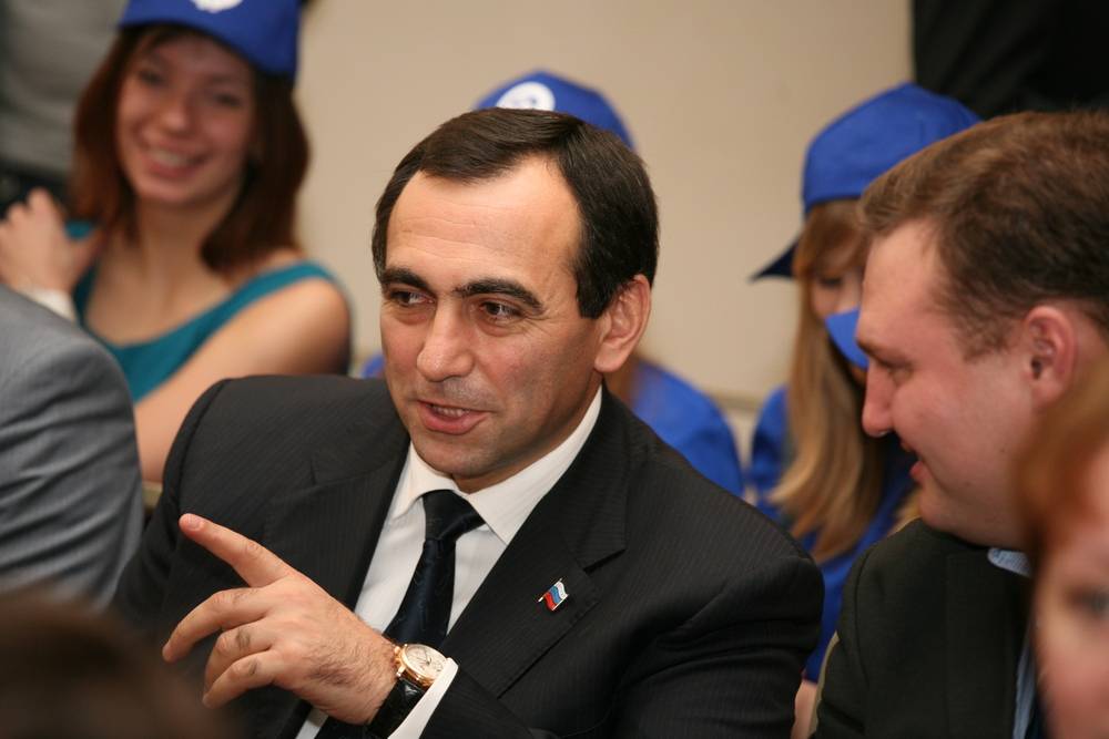 ​Вперед и вверх. Большое интервью с депутатом Законодательного Собрания Арменом Гарсляном 