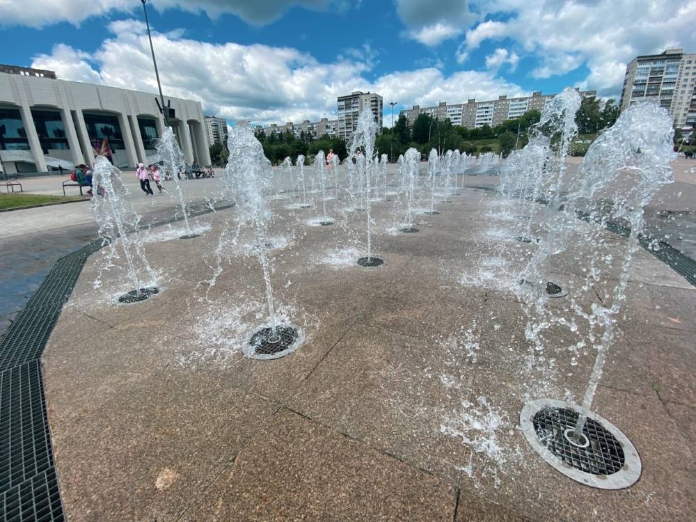 В Перми у Театра-Театра запустили городской фонтан