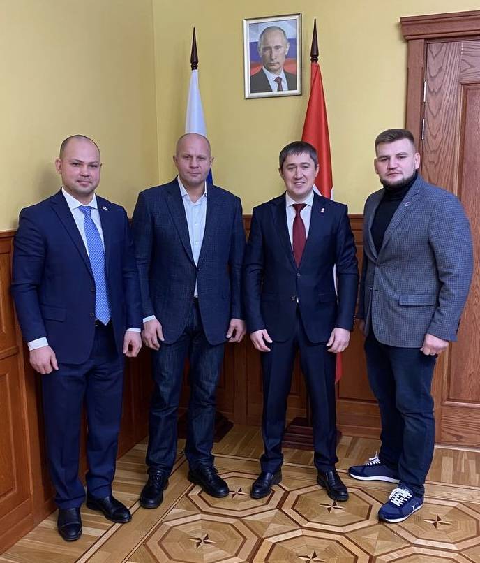 Дмитрий Махонин провел рабочую встречу с 4-кратным чемпионом мира по ММА Федором Емельяненко