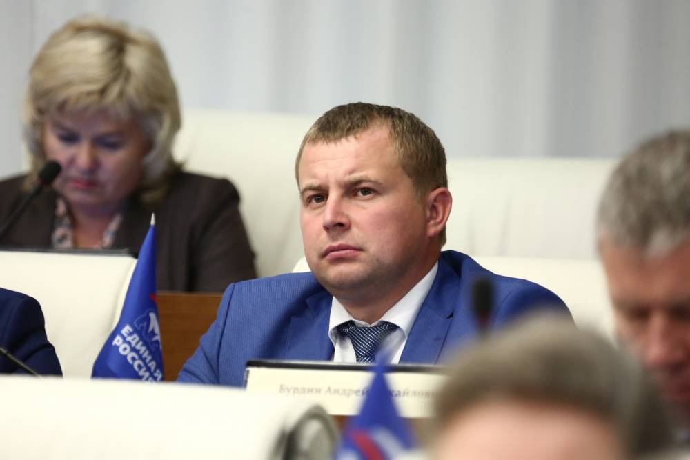​«Яблоко» отозвало с выборов в краевой парламент действующего депутата 
