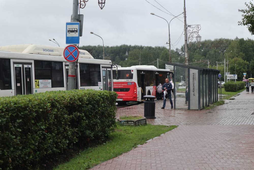 ​Сегодня дополнительные автобусные рейсы в Перми начнут работать на час позднее