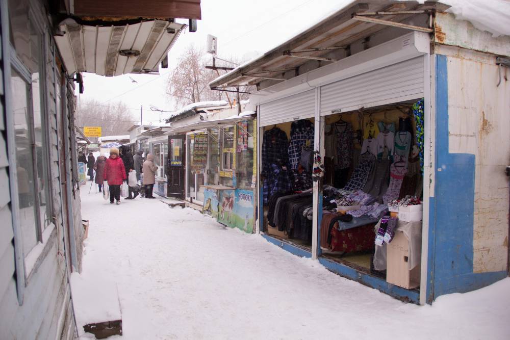 Перед Новым годом в центре Перми без разрешения установлены девять НТО