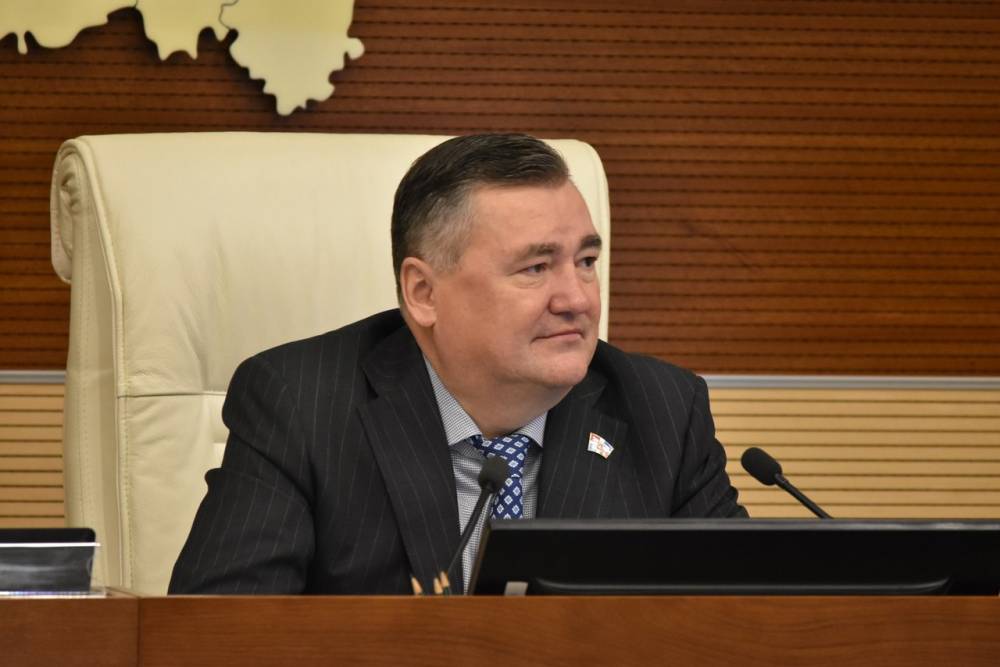 ​Спикер краевого парламента Валерий Сухих оценил благоустройство Ярмарочной площади в Осе