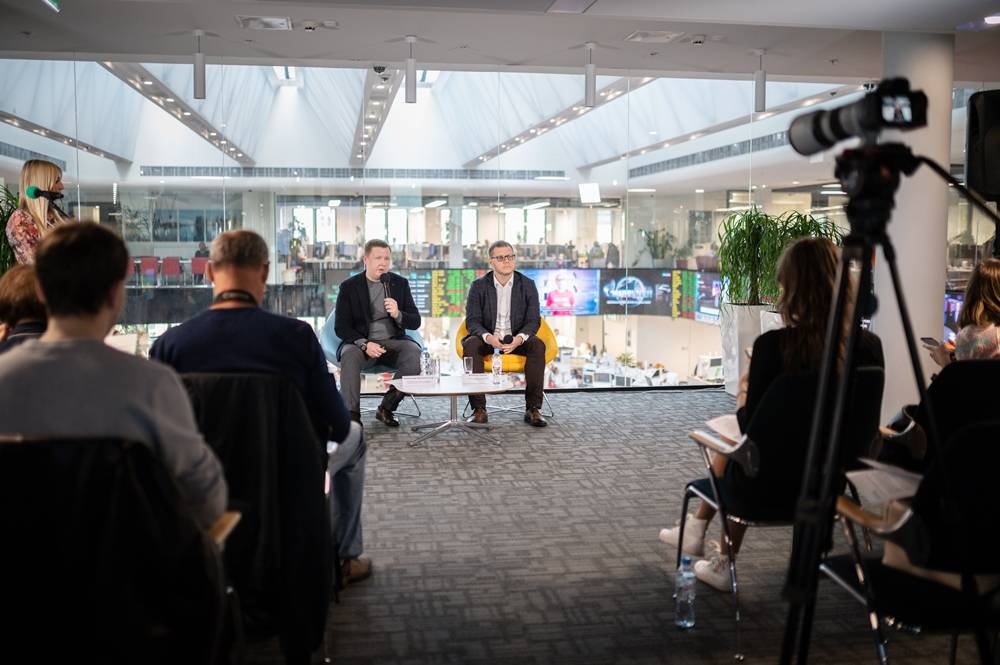 Деньги безналичный счет любят