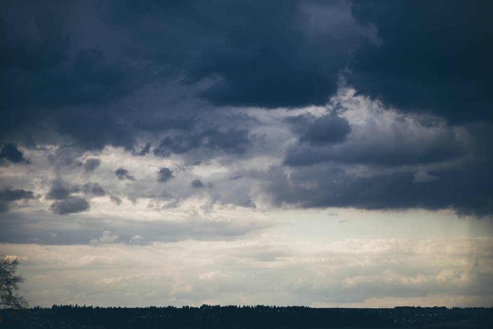 В западных территориях Пермского края наблюдаются грозовые очаги