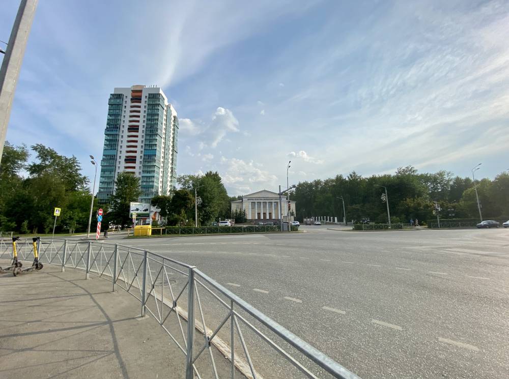 ​В Перми на выходные ограничат движение транспорта по улице Локомотивной