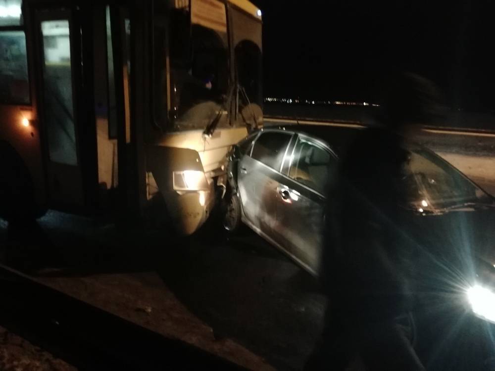 На Западном обходе водитель иномарки погиб под колесами автобуса