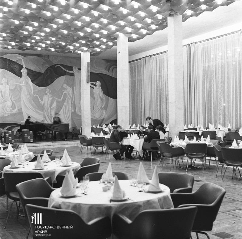 Из «Орбиты» в «Космос». Какими были советские кафе и рестораны в Перми? 