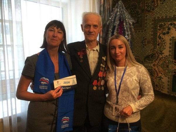 ​В Пермском крае «Единая Россия» поздравляет ветеранов с наступающими новогодними праздниками