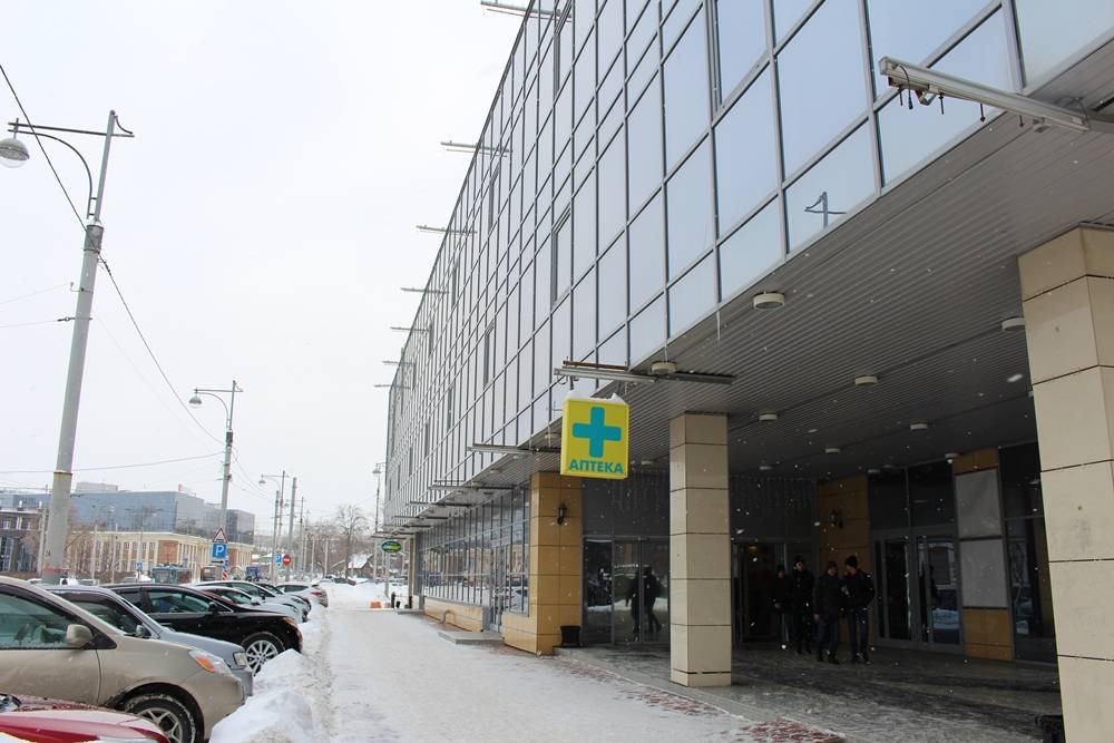 ​В Перми предприниматели стали вывозить снег после замечаний районных властей