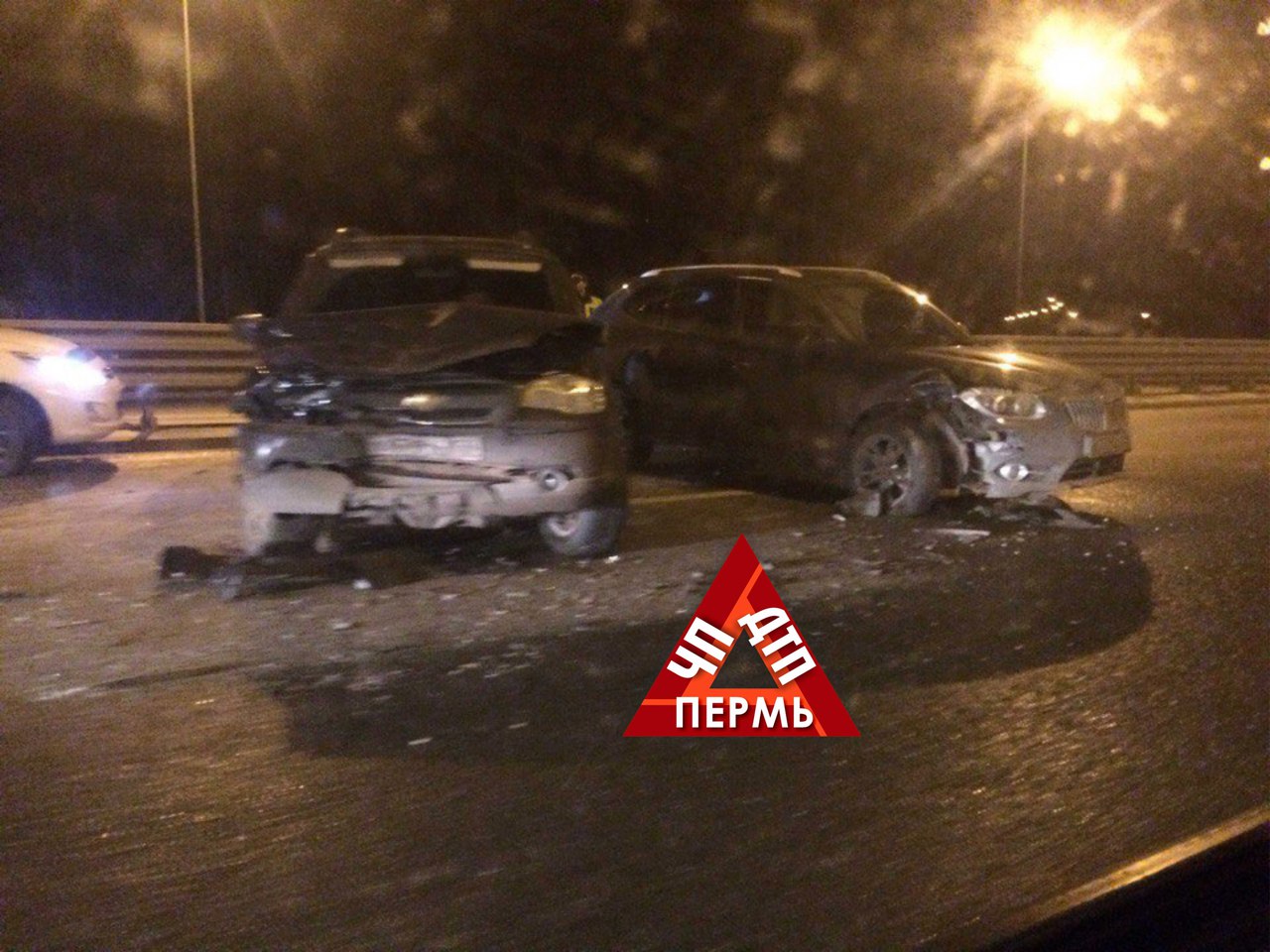 На трассе Пермь-Екатеринбург столкнулись семь автомобилей