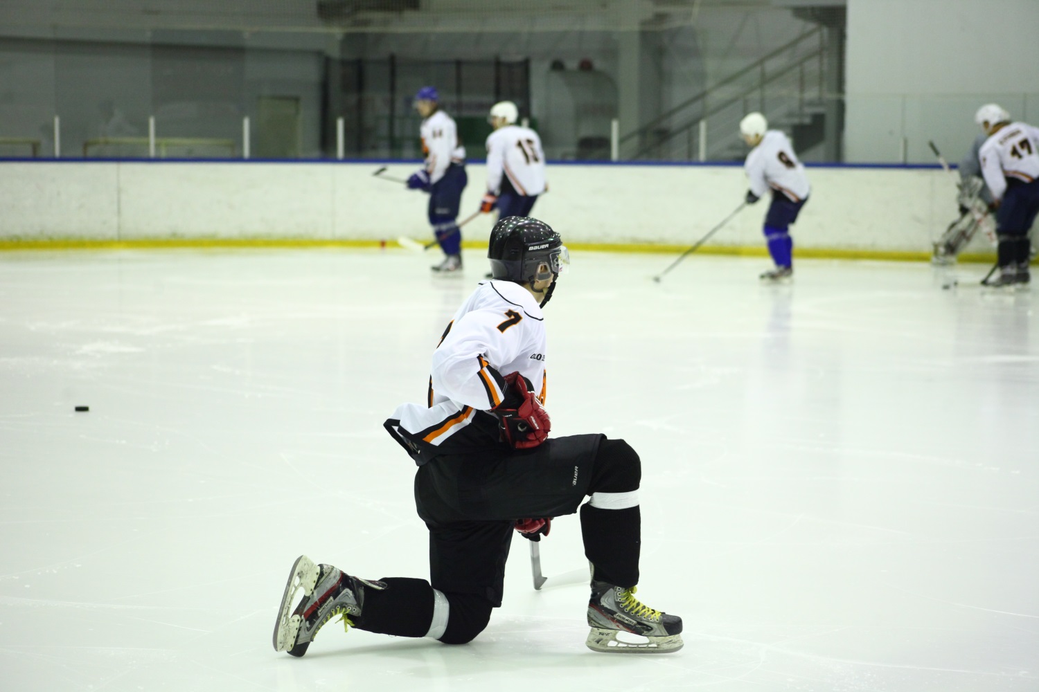 «Молот» разгромил ХК «СКА-Нева» и прервал девятиматчевую серию поражений