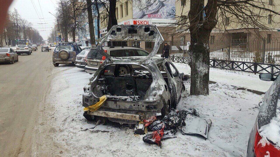 Константин Окунев: сожжен автомобиль сотрудника предвыборного штаба кандидата в депутаты по округу №2