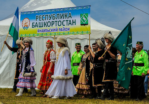 Губернатор Виктор Басаргин открыл третий краевой сельский Сабантуй-2016