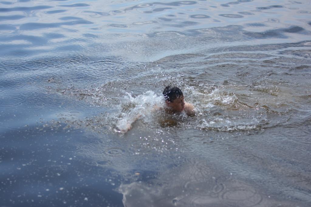Тонущего юношу спасли на пляже в Кировском районе Перми