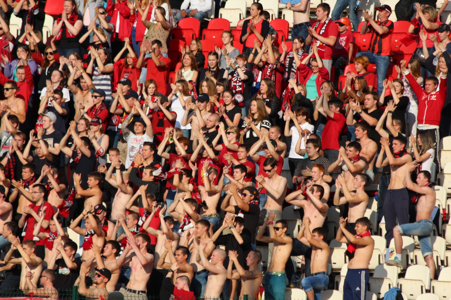 В субботу в Екатеринбурге состоится десятое «уральское дерби». Business Class вспоминает историю противостояния «Амкара» и «Урала»