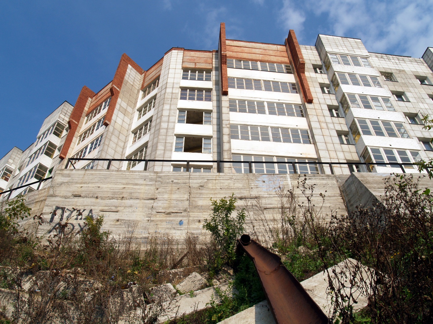 Власти Перми заказали проект по восстановлению аварийного дома на Вышке-2