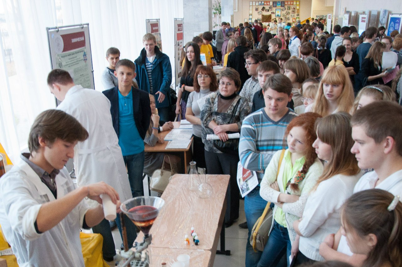 Мороженное из азота и чемоданчик следователя: Пермский университет проведет день лайфхаков для старшеклассников