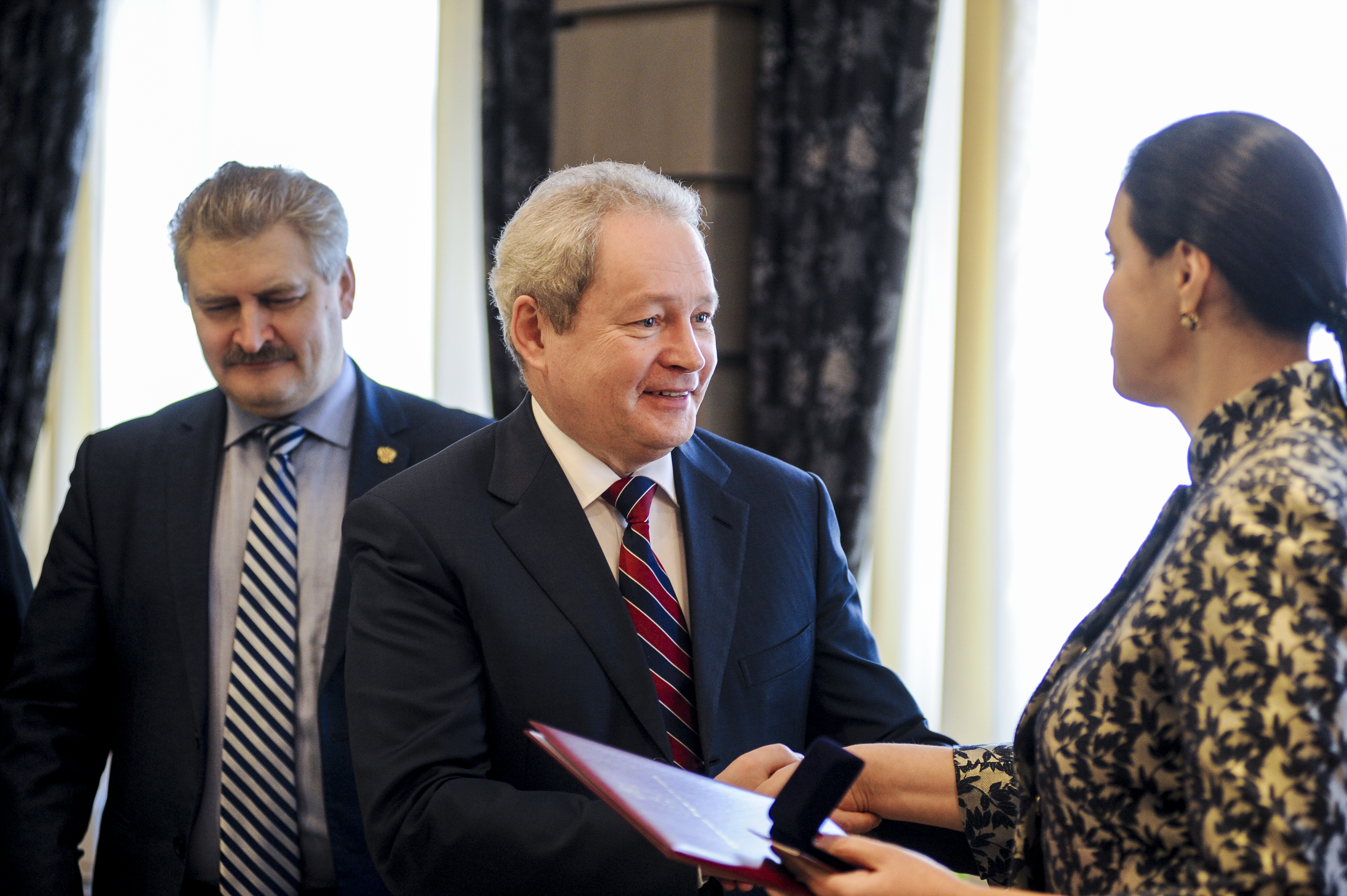 Виктор Басаргин поздравил коллектив Пермской краевой филармонии с юбилеем