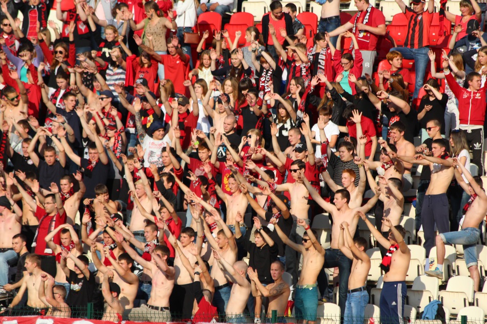 Фанатский сектор «Амкара» дисквалифицирован из-за поведения болельщиков в матче с «Анжи»