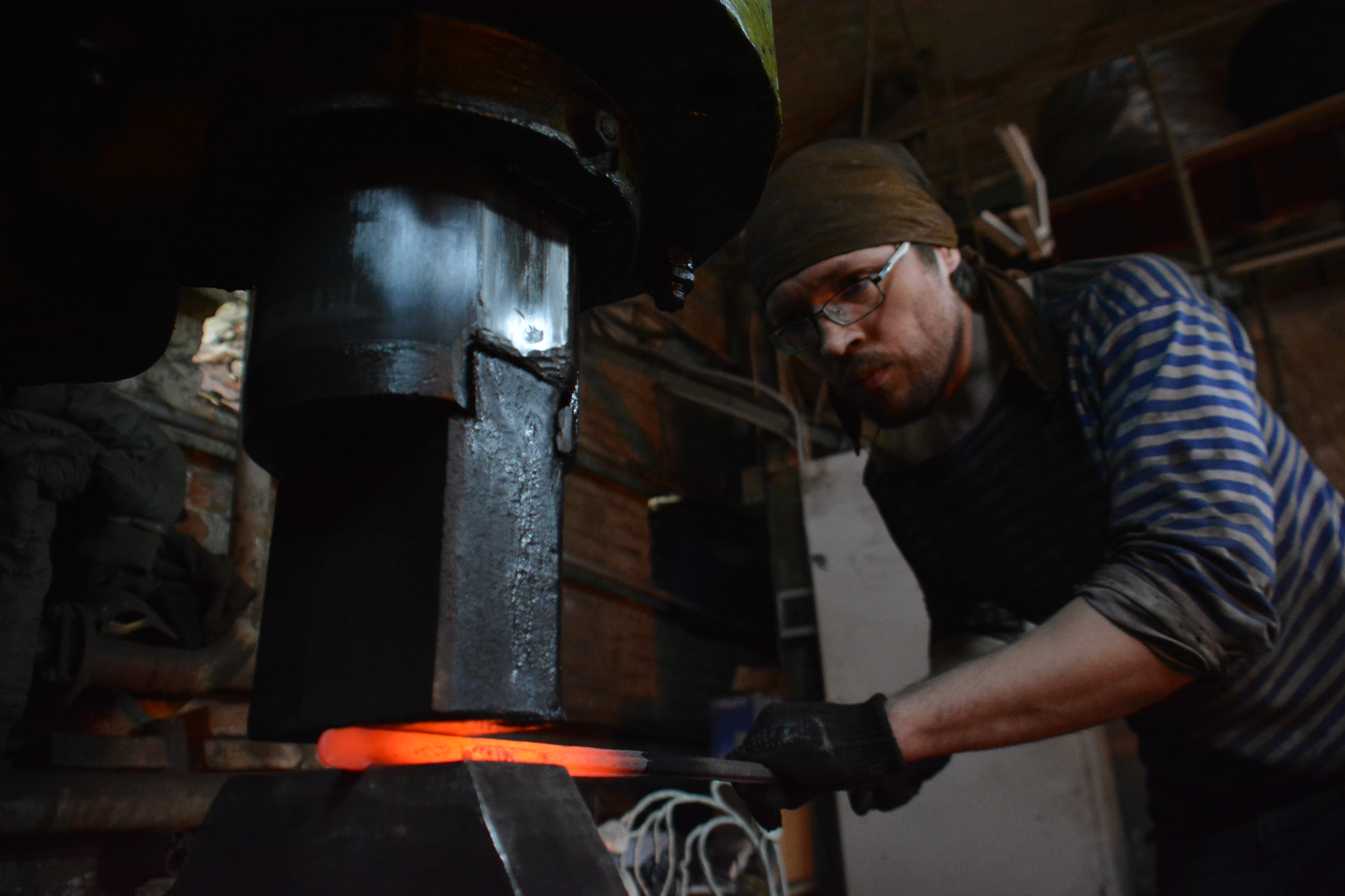 Безработным пермякам предложили пойти в кузнецы