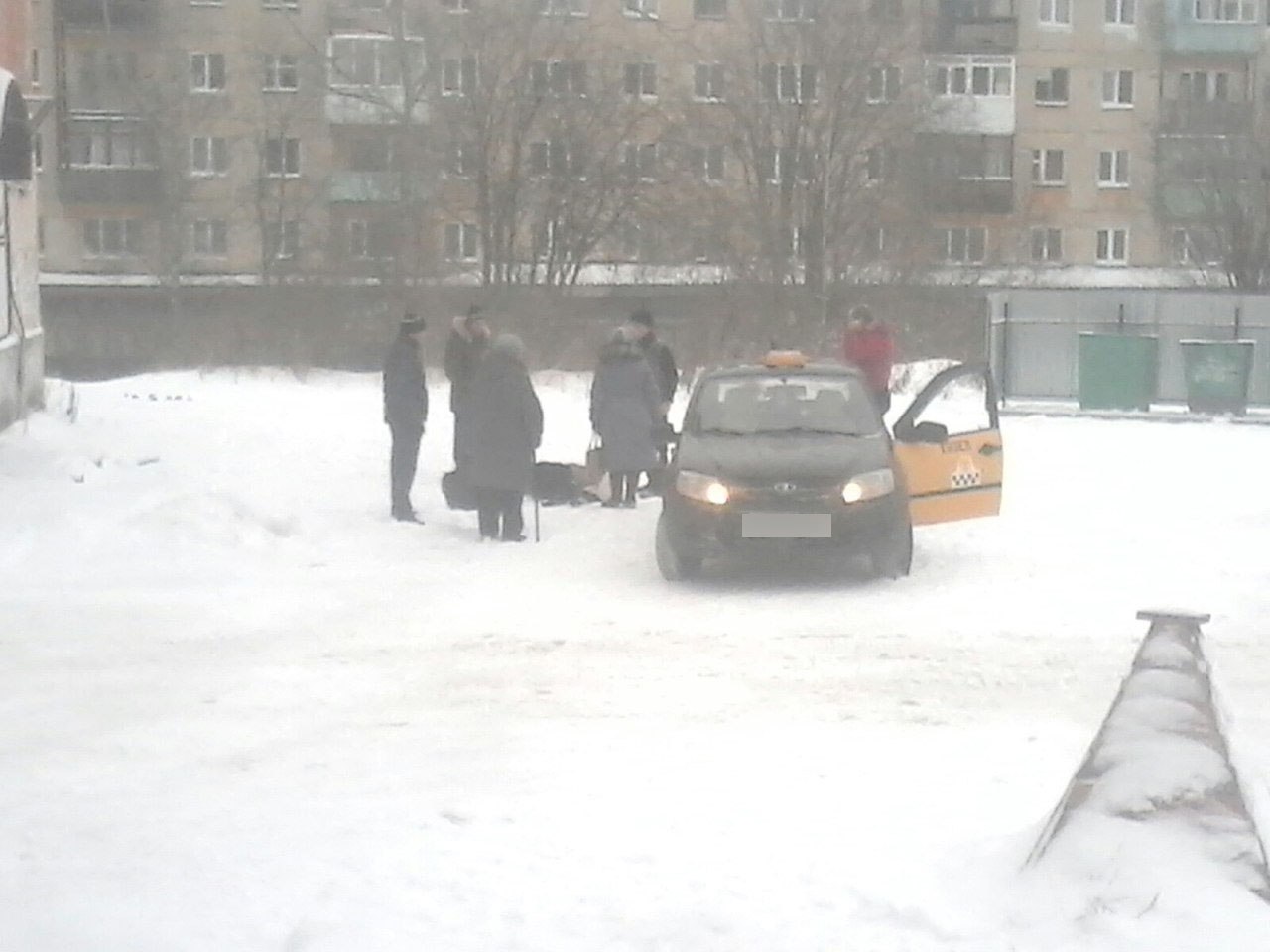 ​В Прикамье машина такси сбила пожилую женщину