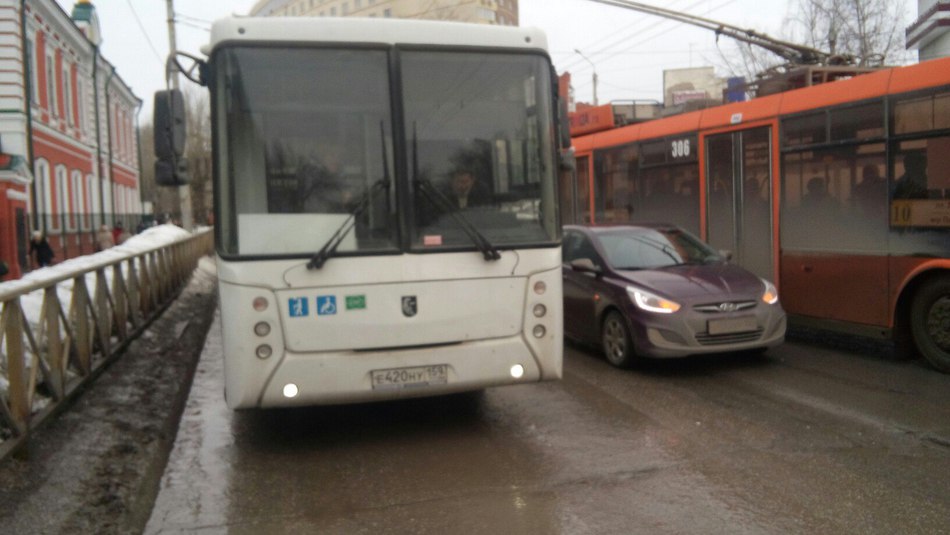 ​ДТП в центре Перми спровоцировало серьезную пробку