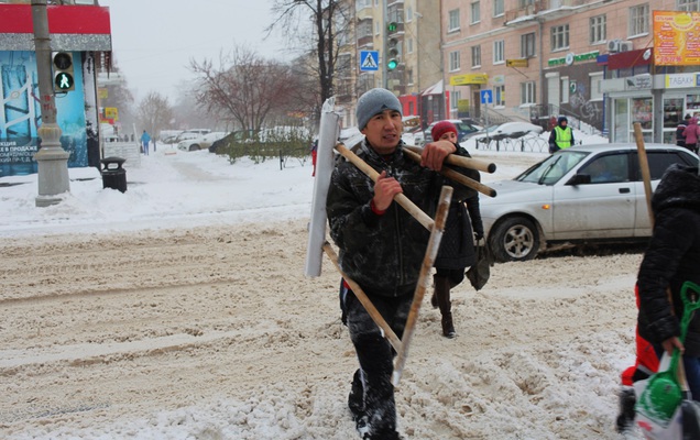 Прокуратура оштрафовала муниципальное предприятие за незаконные свалки снега в Перми