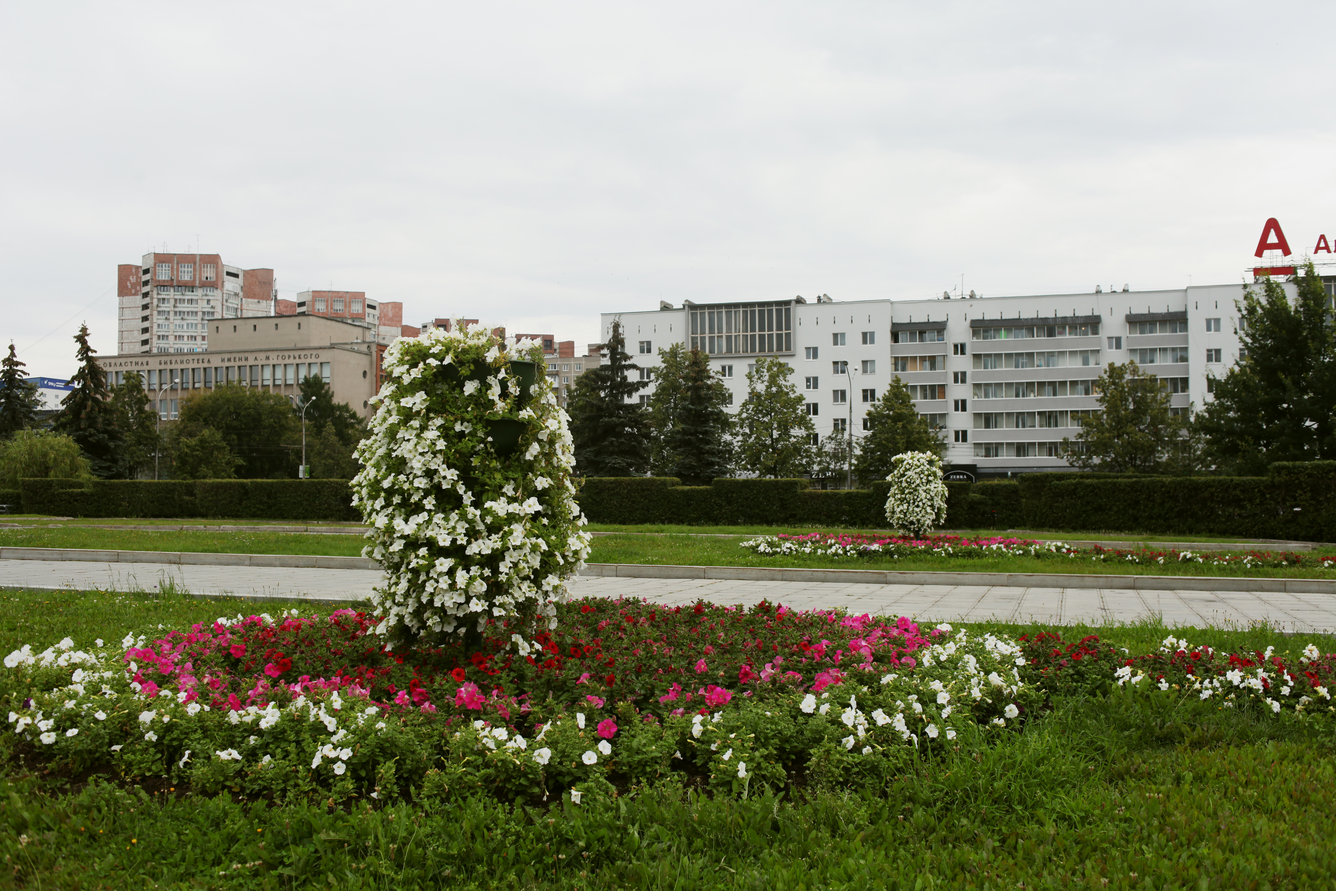 В честь Дня города на Исторической Аллее появятся новые плиты