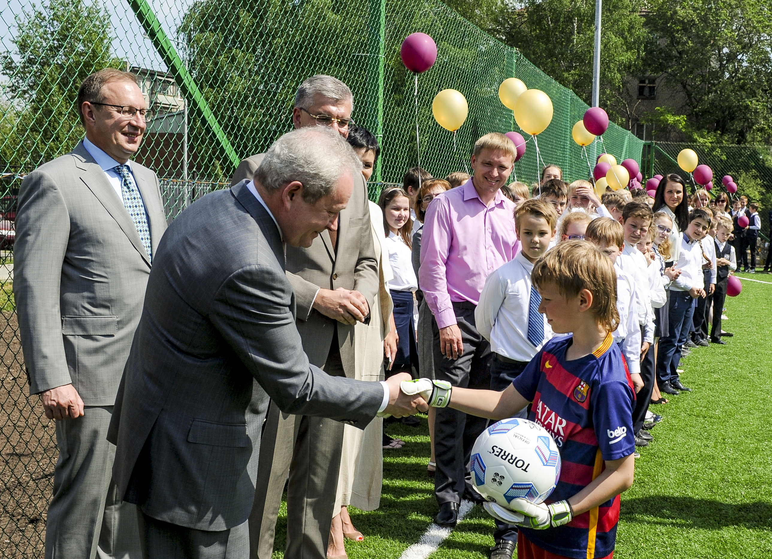 Губернатор Виктор Басаргин открыл в Перми новый межшкольный стадион