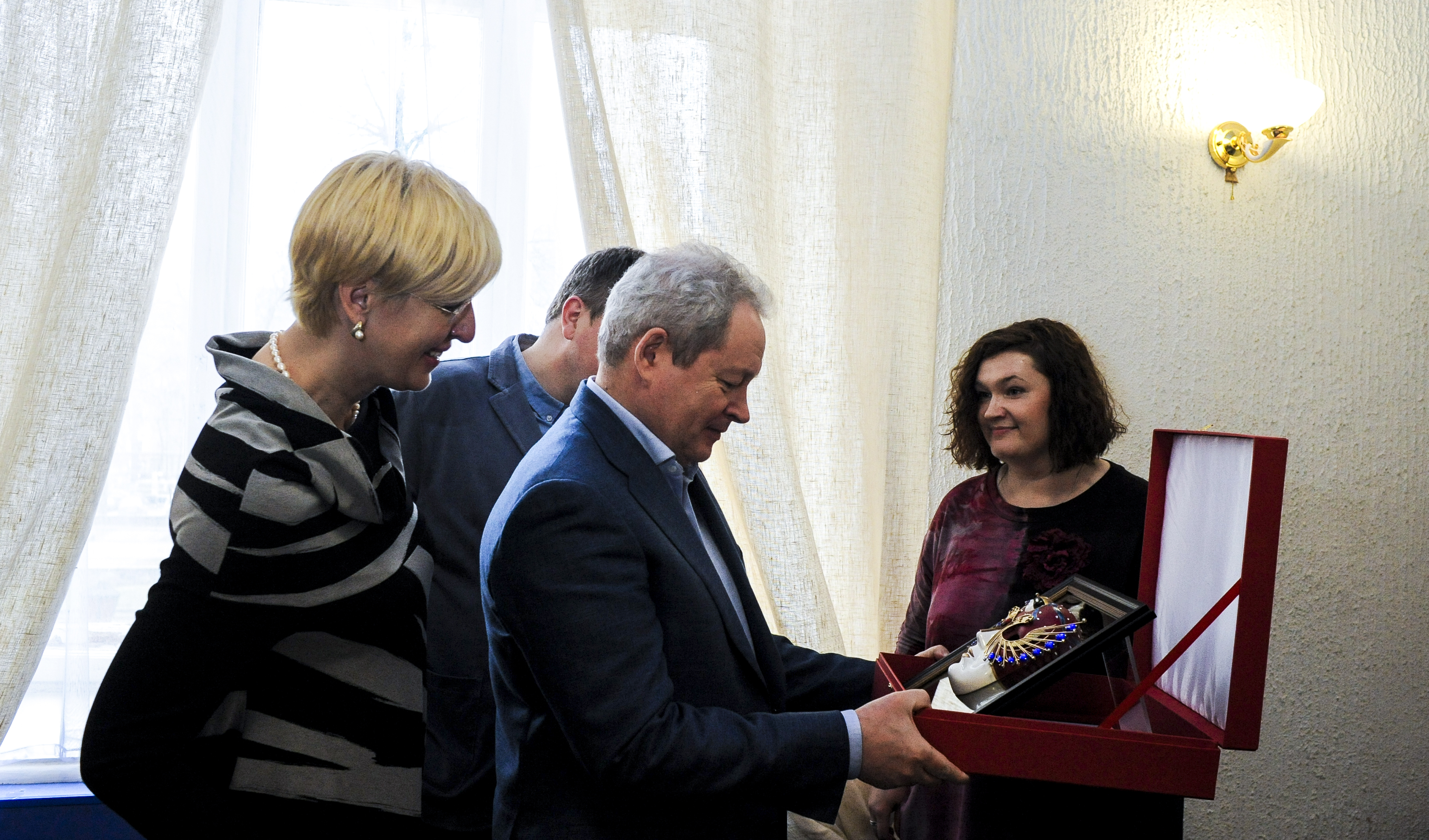 Виктор Басаргин поздравил Пермский театр кукол с получением премии «Золотая маска».