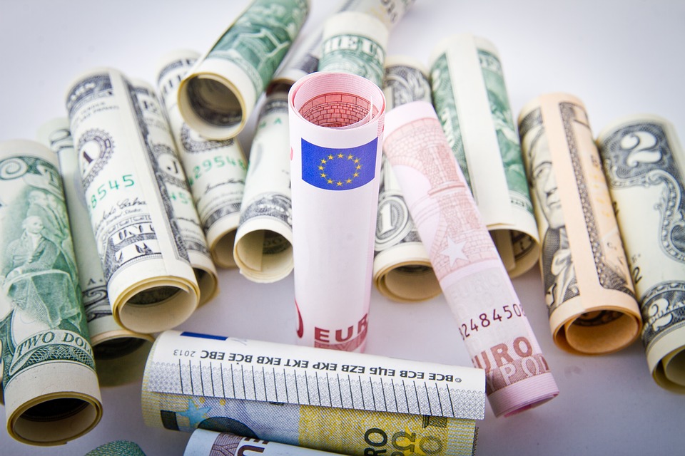 Доллар не намерен падать и может вырасти до 65 рублей, — говорят эксперты о перспективах валют