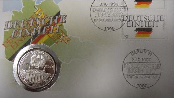 Пермские таможенники изъяли посылки, наполненные марками и монетами с изображением Гитлера