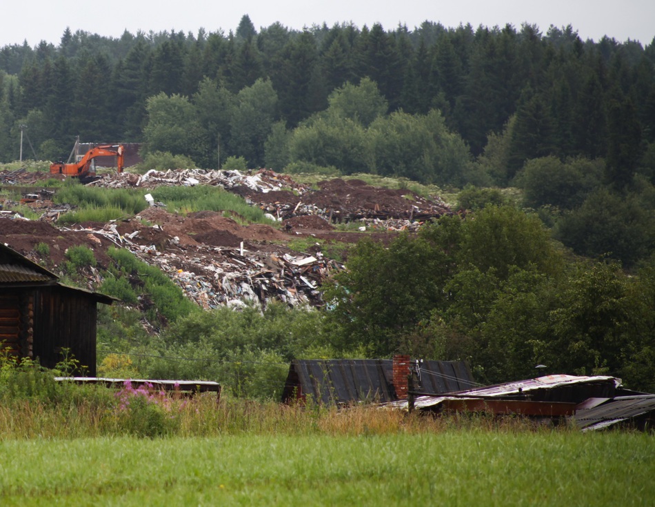 На полигоне ТБО под Полазной обнаружено 2 тонны опасных отходов