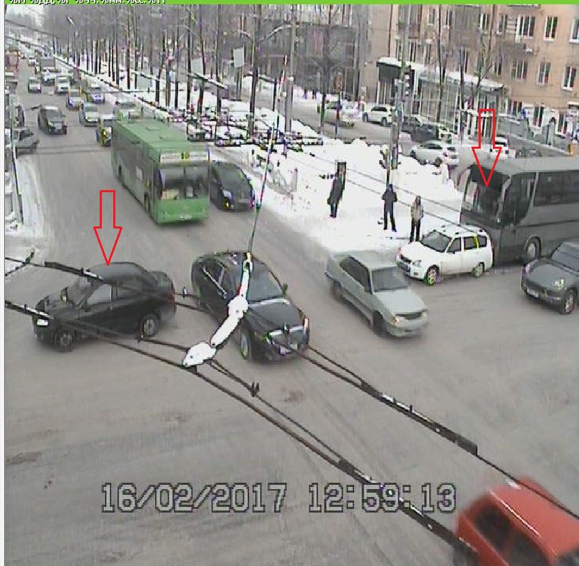 Движение парализовано: на одной улице в Перми произошло сразу два ДТП