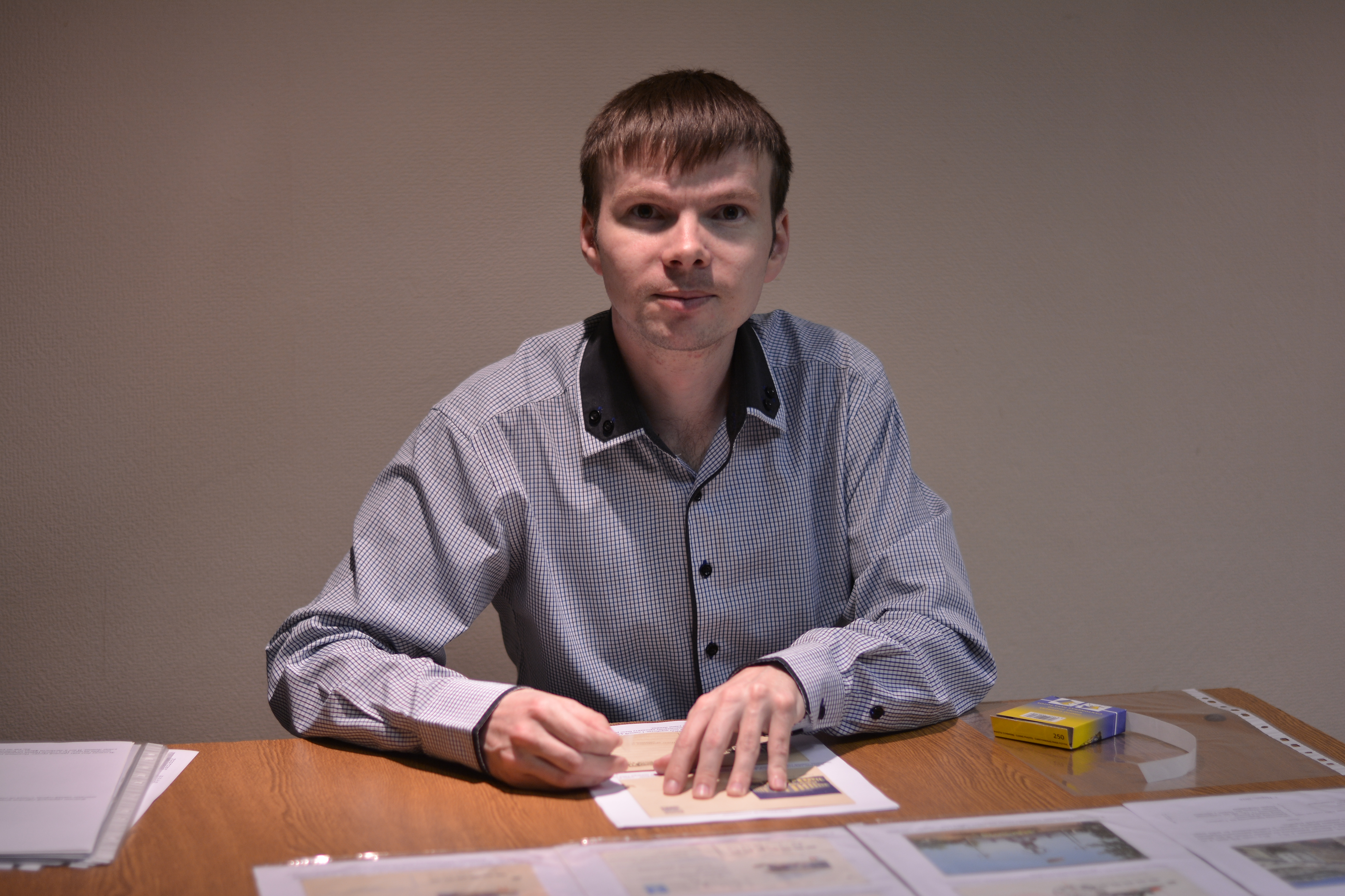 С пинцетом и лупой